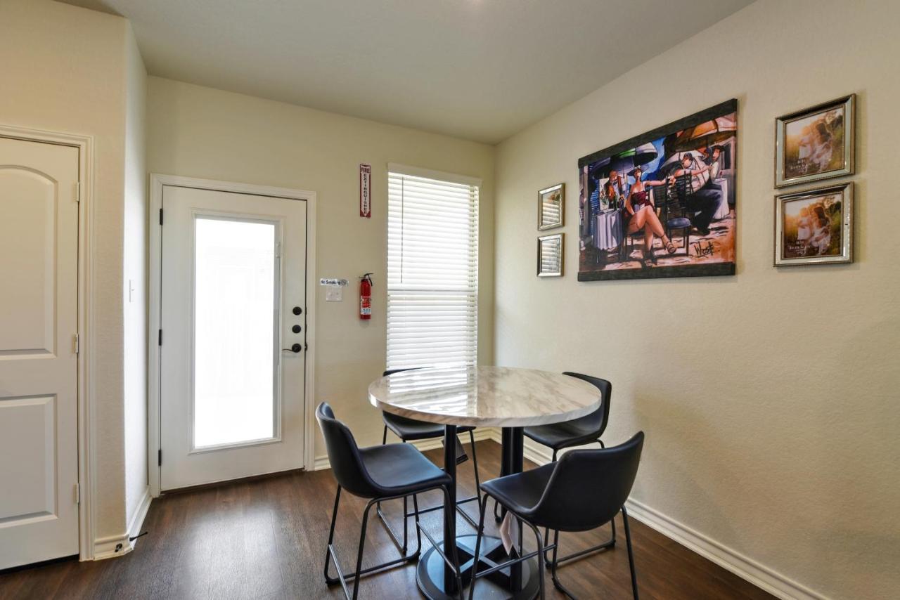 New 3 Bedroom Vacation Lackland/sea World/la Cantera