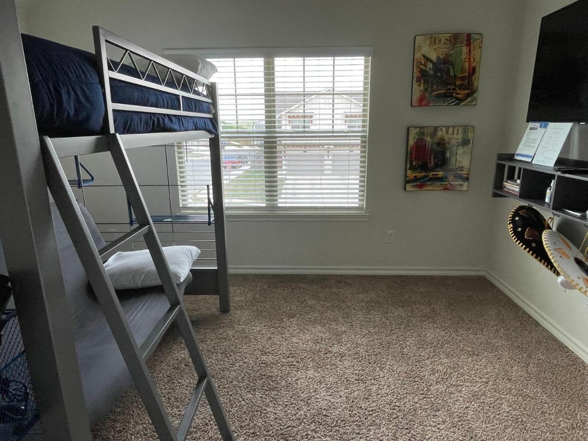 New 3 Bedroom Vacation Lackland/sea World/la Cantera