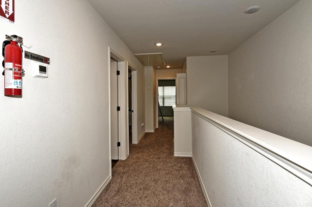 New 3 Bedroom Vacation Lackland/sea World/la Cantera *